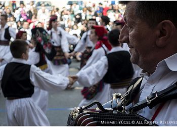 “el tutuşa tutuşa…”